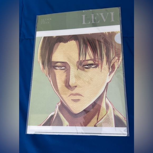 Attack on Titan folder bundle - Picture 2 of 4